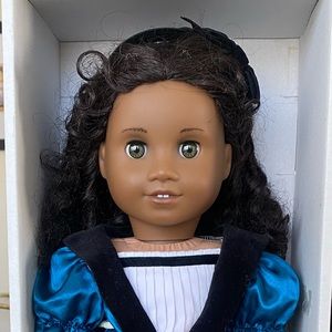 American Girl, Cécile w/outfits